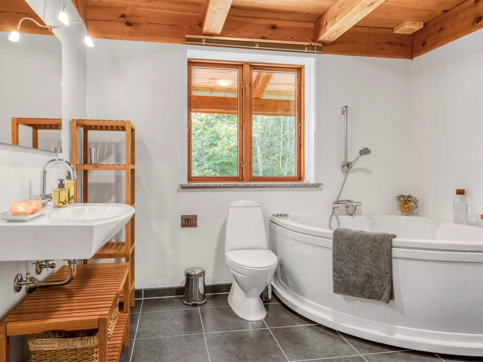 "Devis" -  from the sea-Drinnen