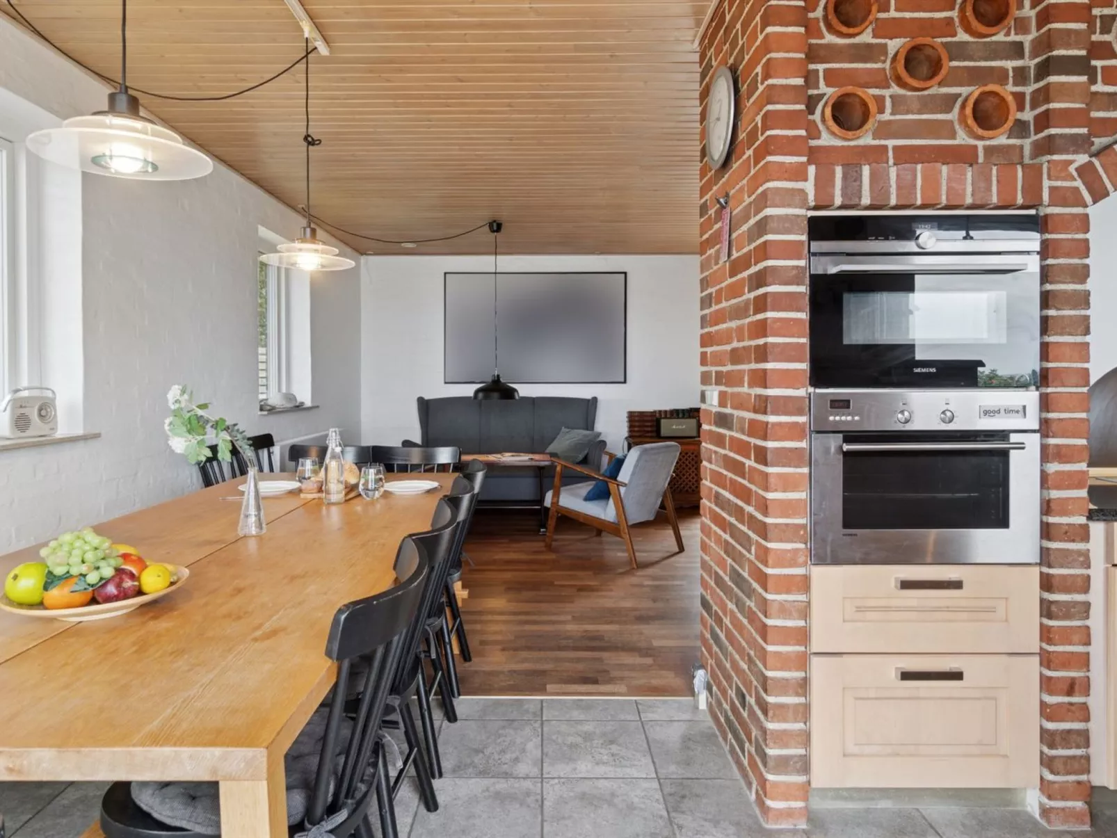 "Dzavid" - 50m from the sea-Inside