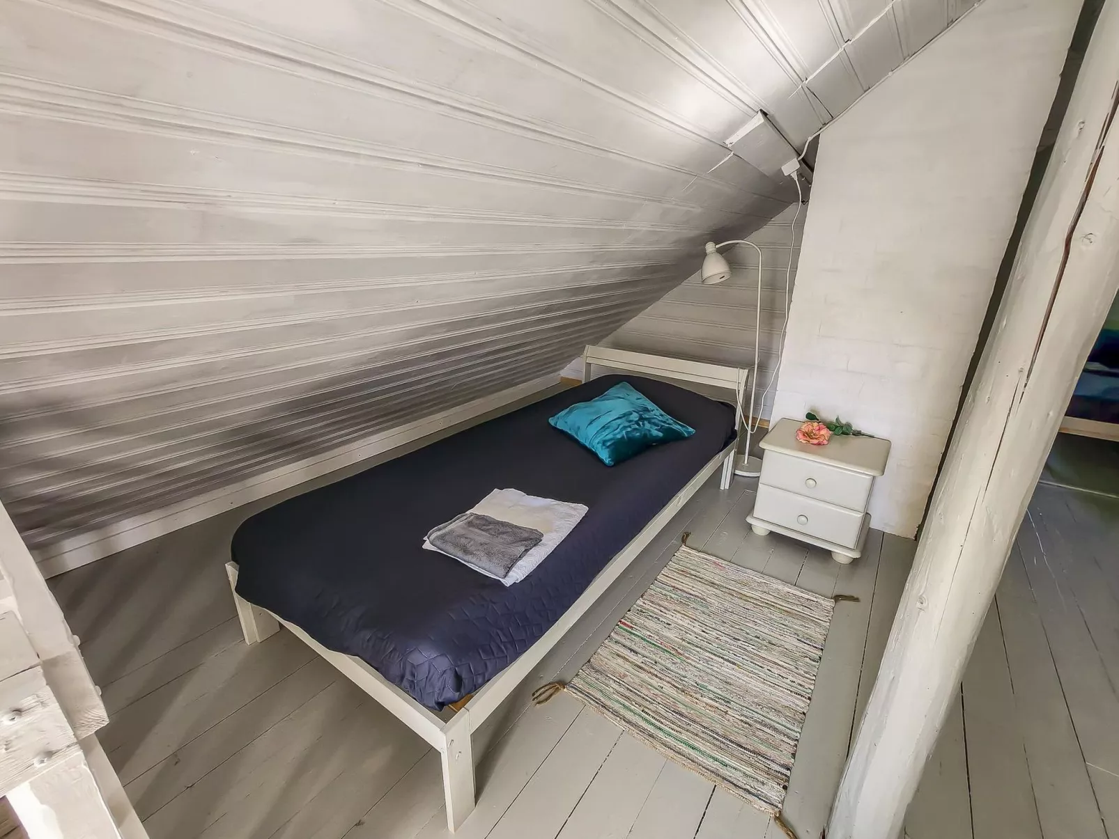 Den lilla röda stugan-Drinnen