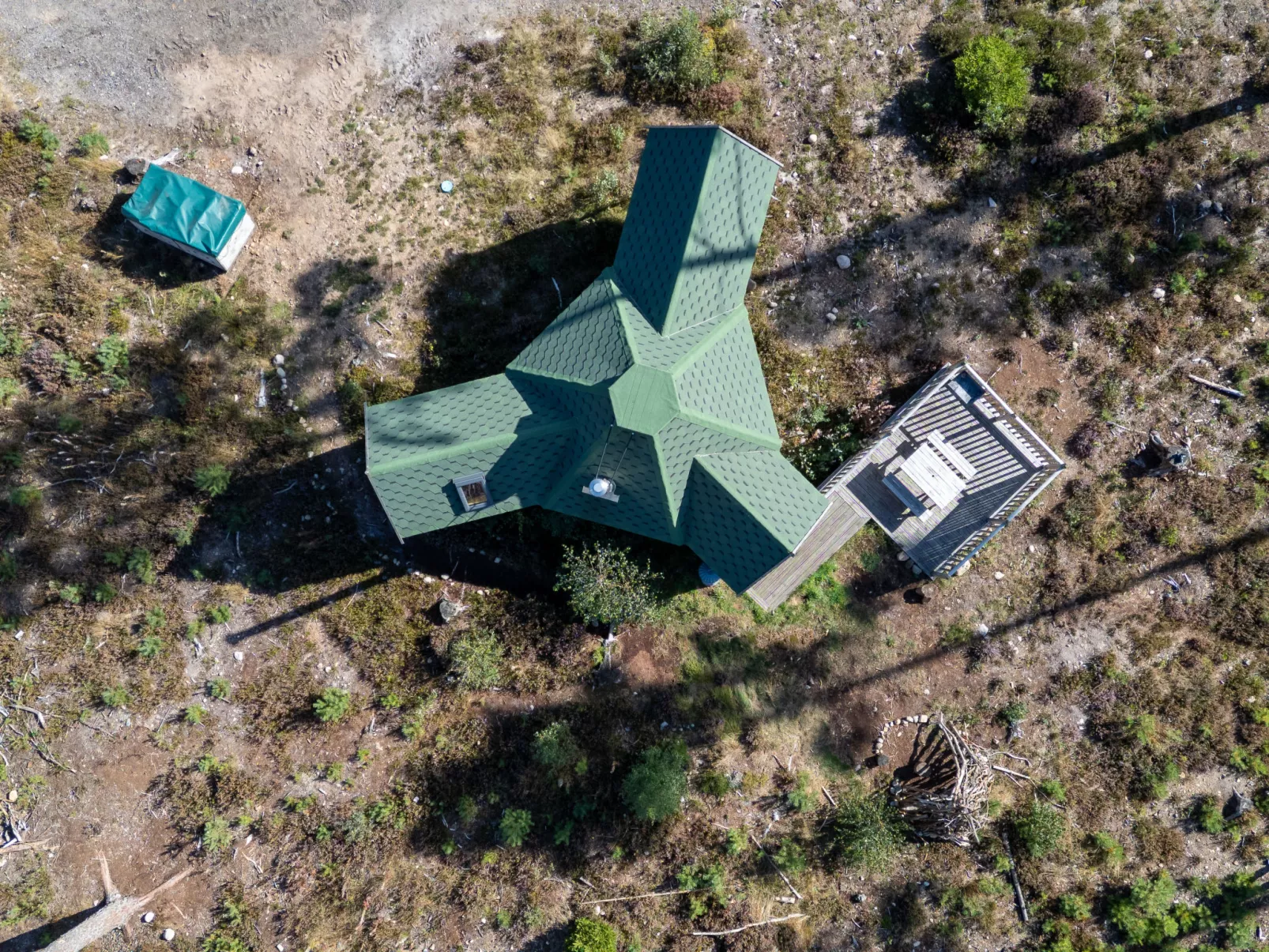 Ghillie’s Bothy-Outside