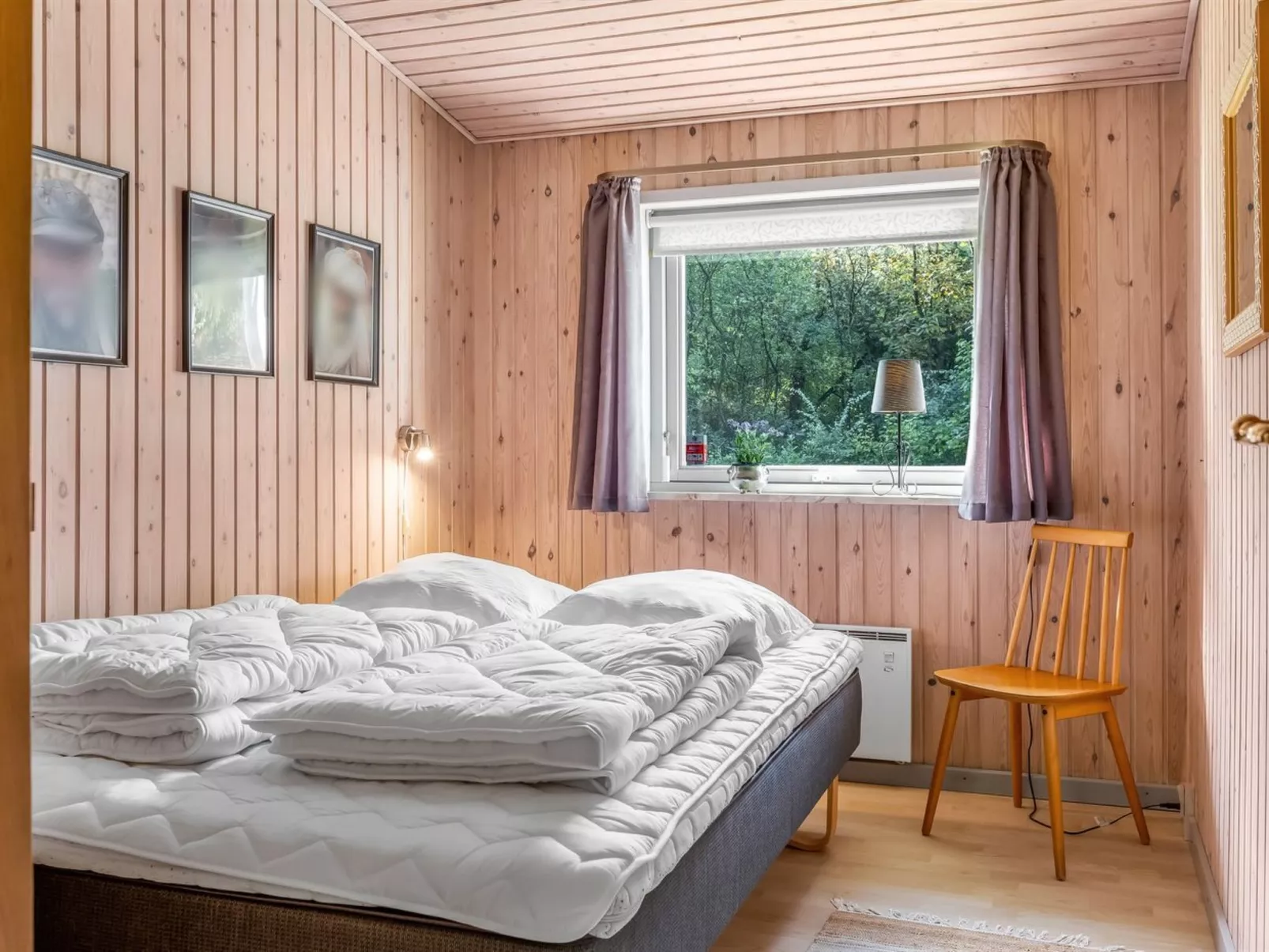 "Anne" - 30km from the sea-Inside