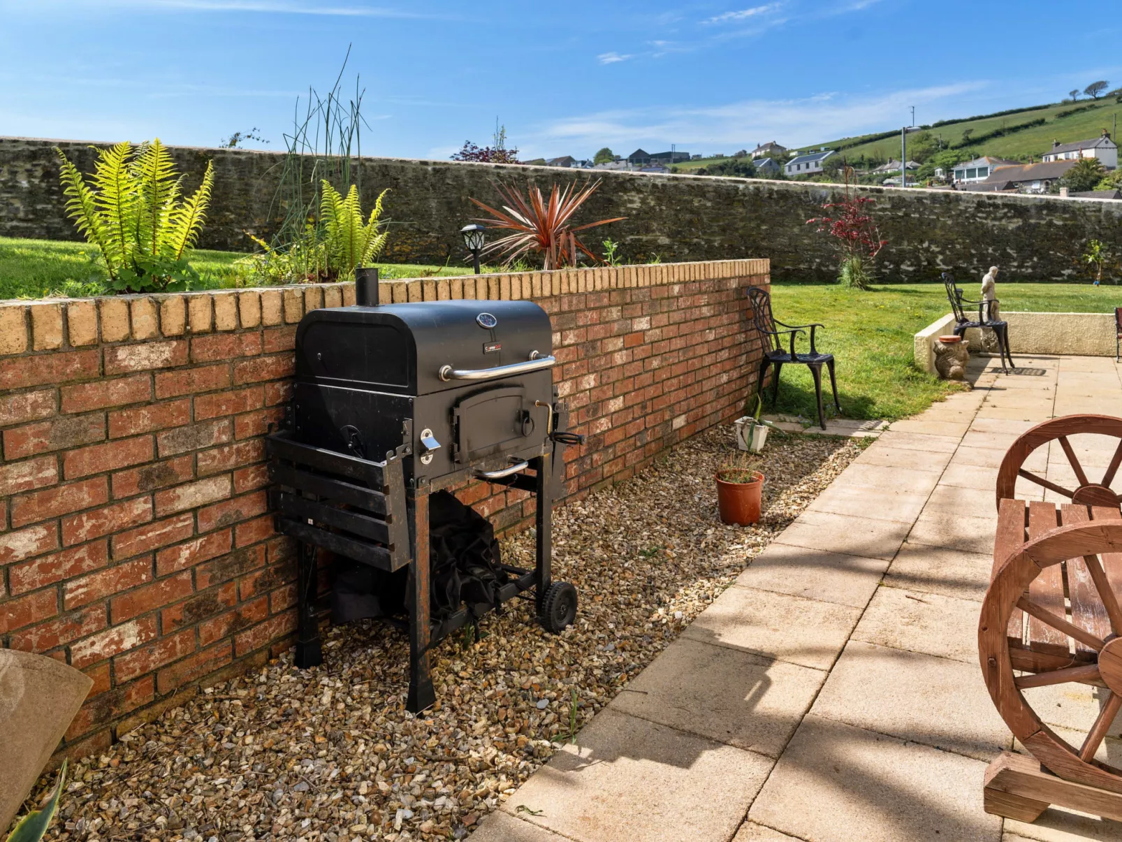 Nicely Tucked Away Cottage-Outside