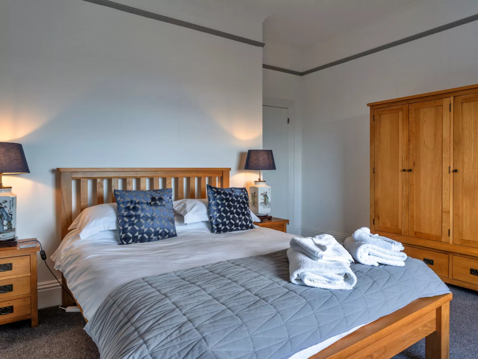 No. 6 Porthgwidden-Inside