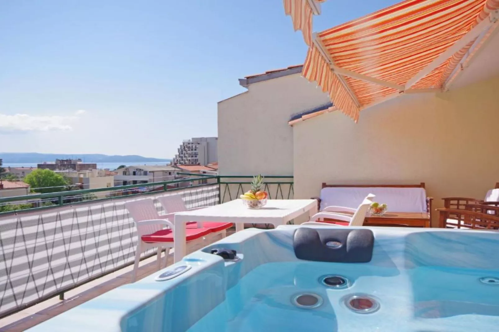 Apartments Ribarević - Three Bedroom Apartment With Terrace and Sea View-Schwimmbad