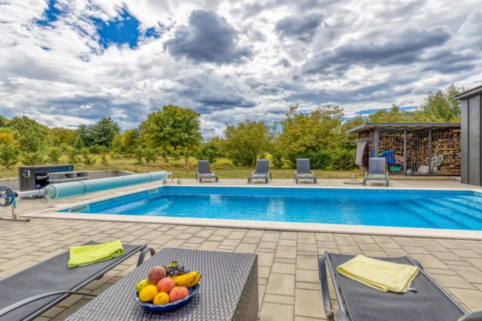 Four Bedroom Holiday House Mali Raj with Pool-Schwimmbad