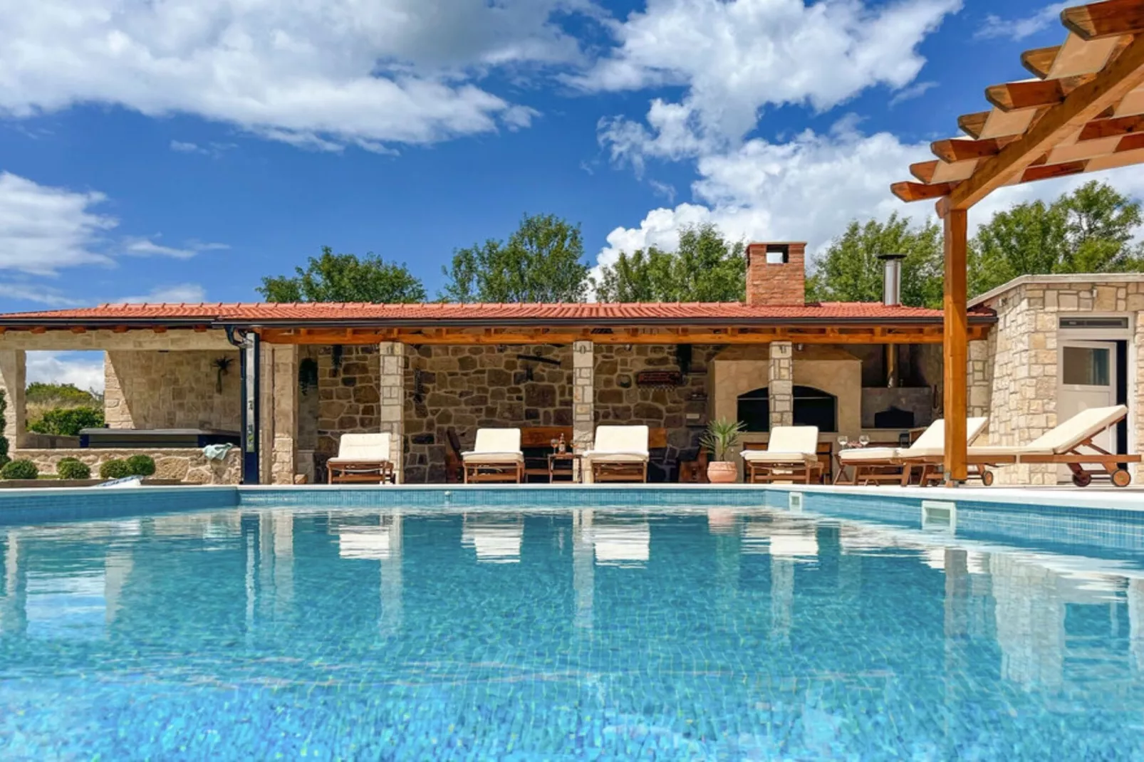 Villa Maria with Outdoor Pool - Five Bedroom Villa with Outdoor Pool-Swimming pool