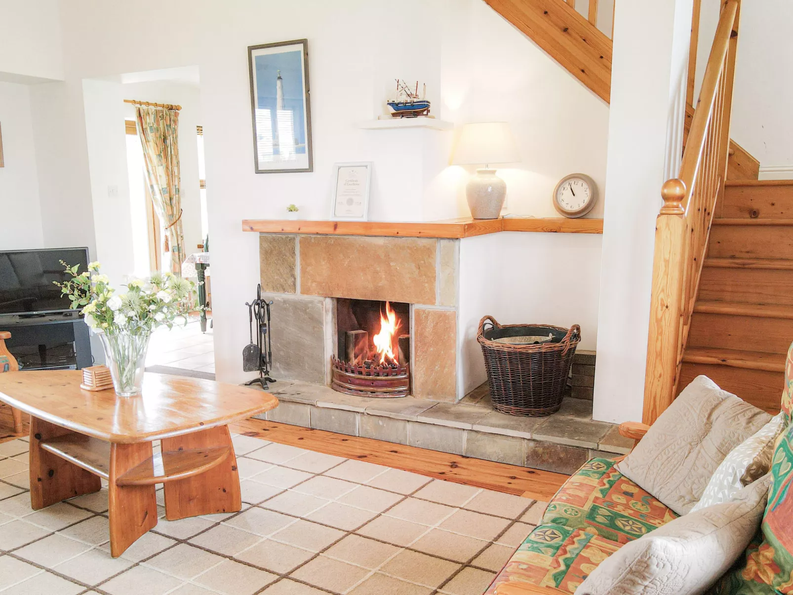 Achill Sound HV No 9-Inside