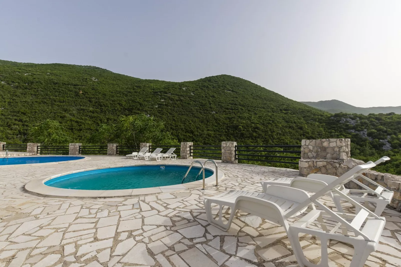 Rustical Resort Kokorići with Shared Outdoor Swimming Pool - One Bedroom Apartment with Terrace-Schwimmbad