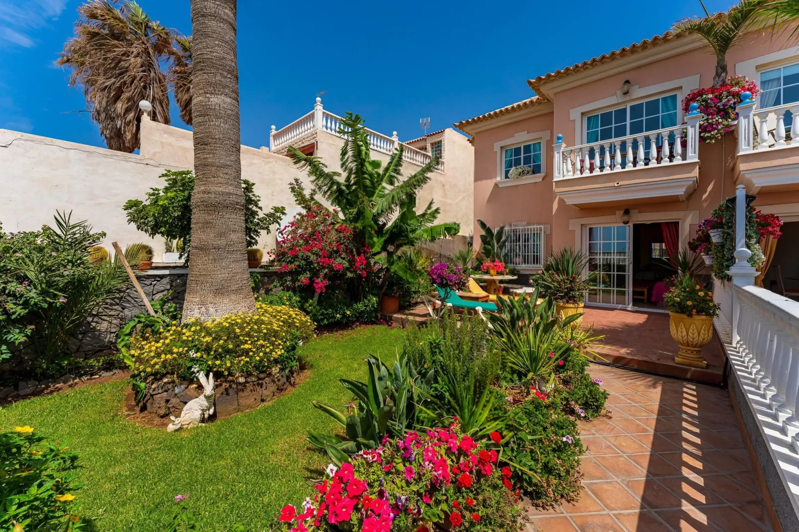 Delfin 14C-Garten Sommer