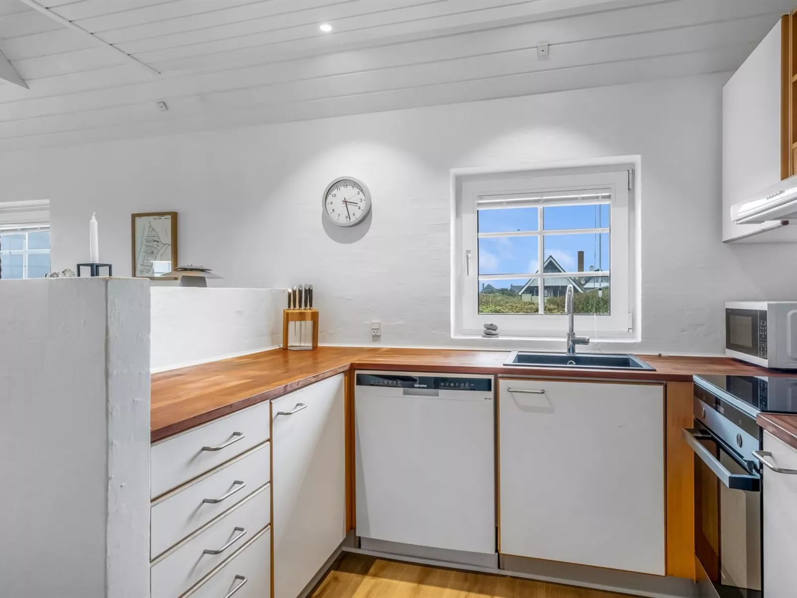 "Amber" - 300m from the sea-Inside