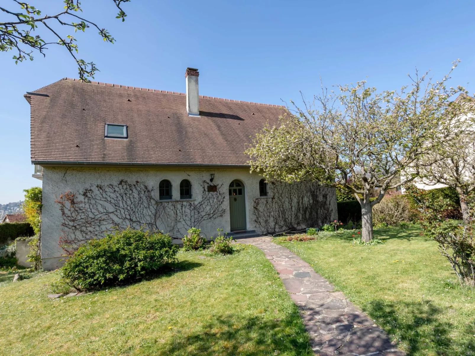 Les Jonquilles-Draußen