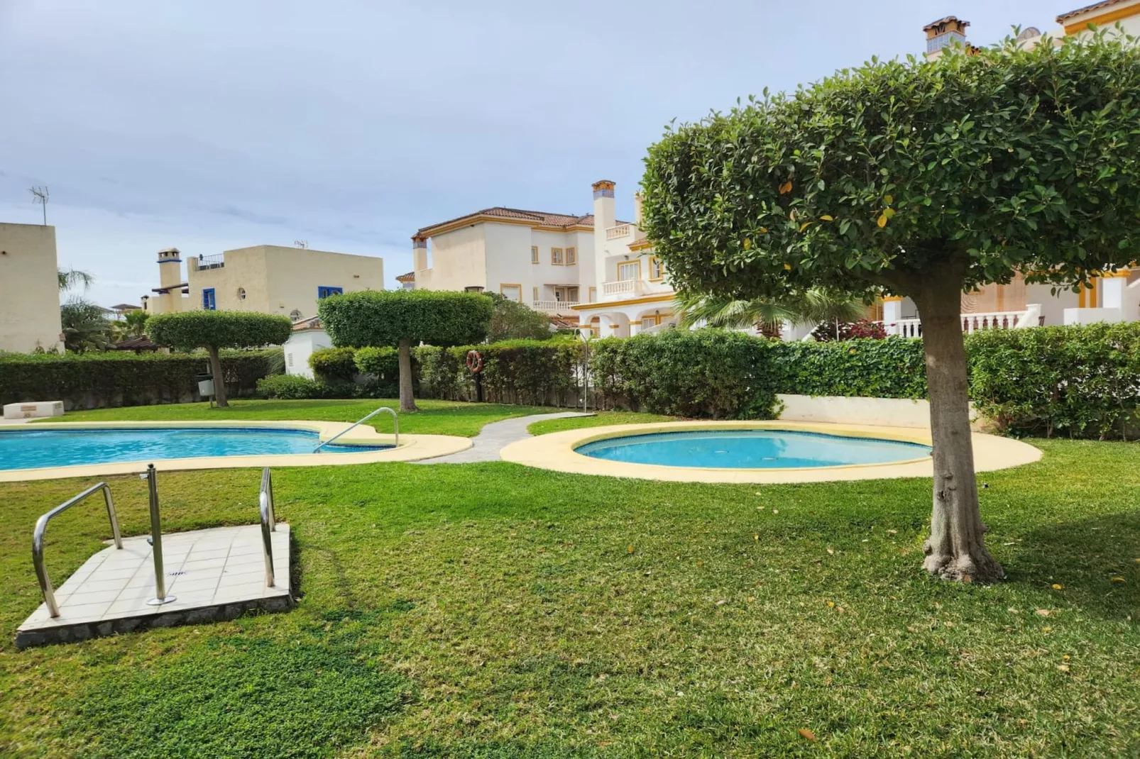CT 341 AL - Faro's Casa Adosada-Gardens in summer
