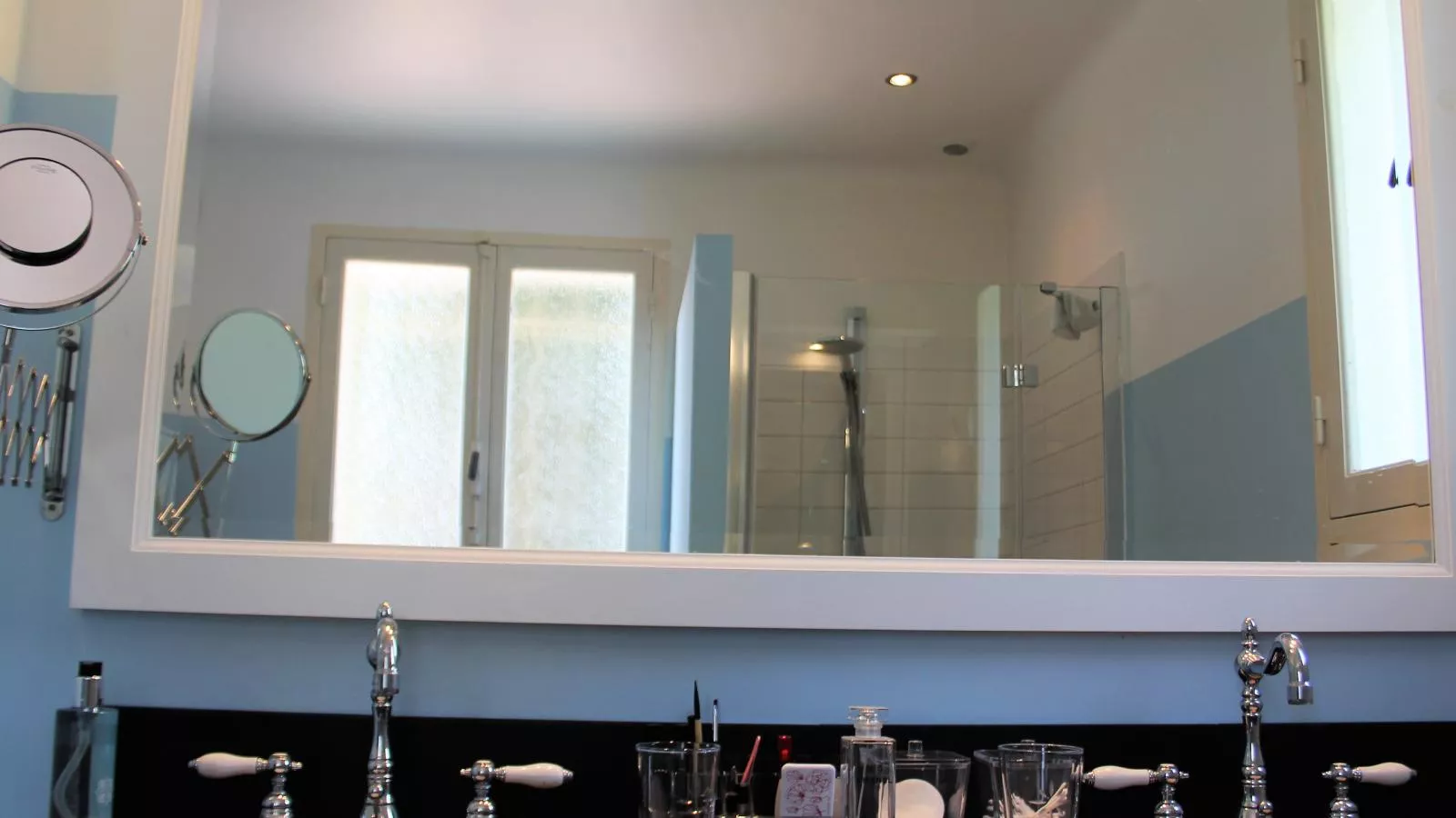 Les Palmiers-Bathroom