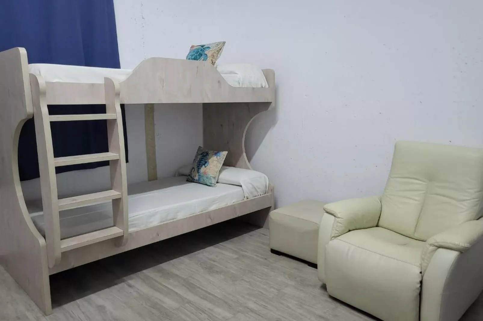 CT 345 AL - Faro's Cala Marques Townhouse-Bedroom