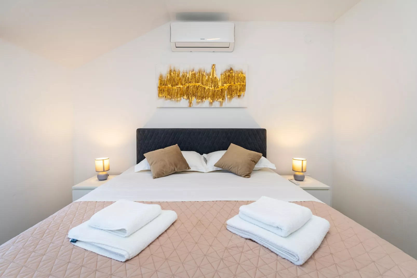 Holiday home Briscola-Chambre