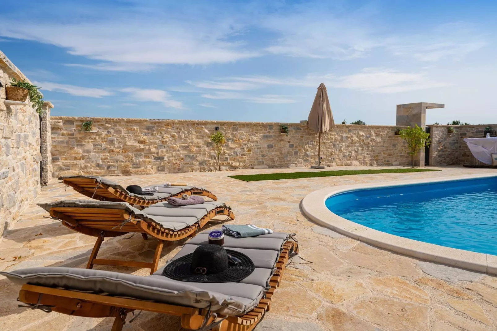 Holiday home Katalea-Schwimmbad