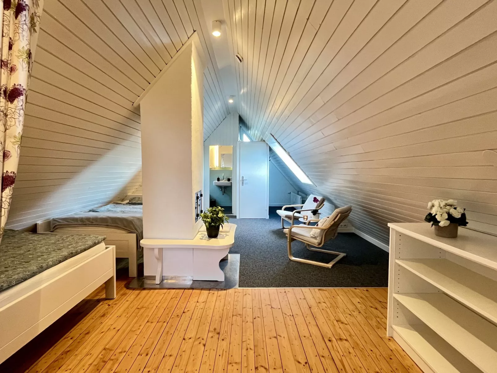 Falkennest - mit Blick auf den Titisee-Drinnen