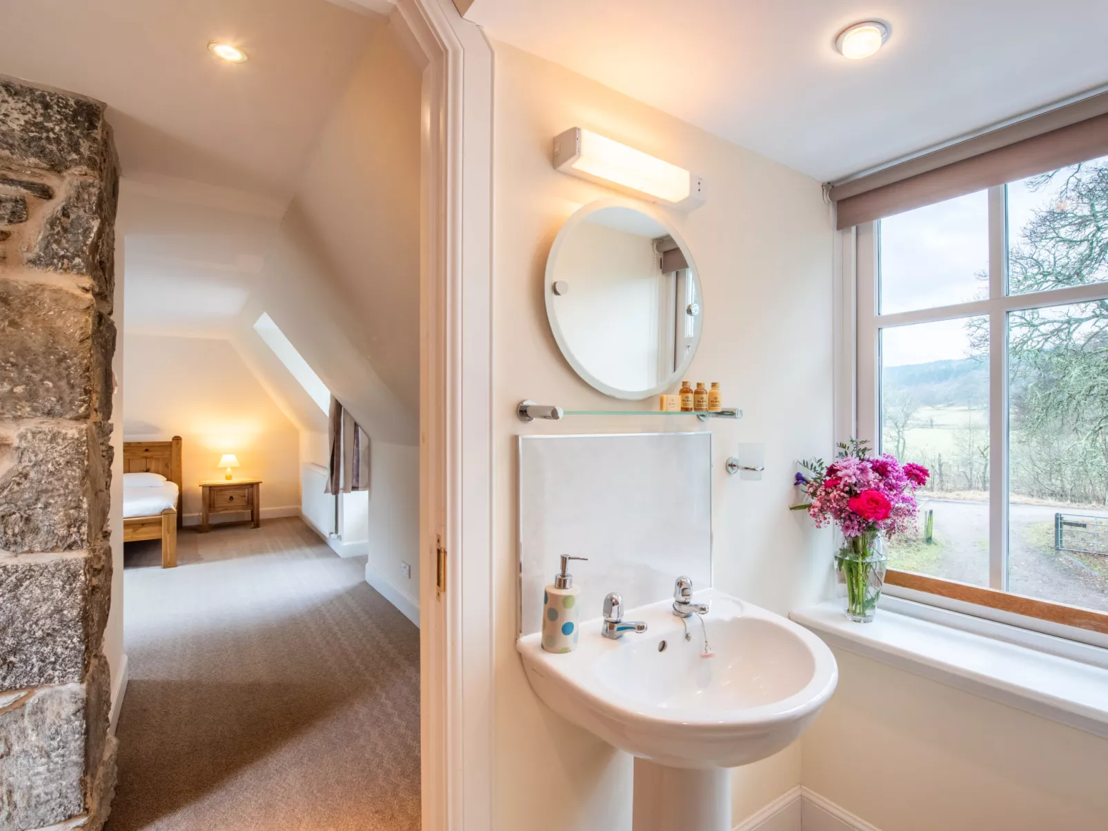 Corrimony View-Dedans