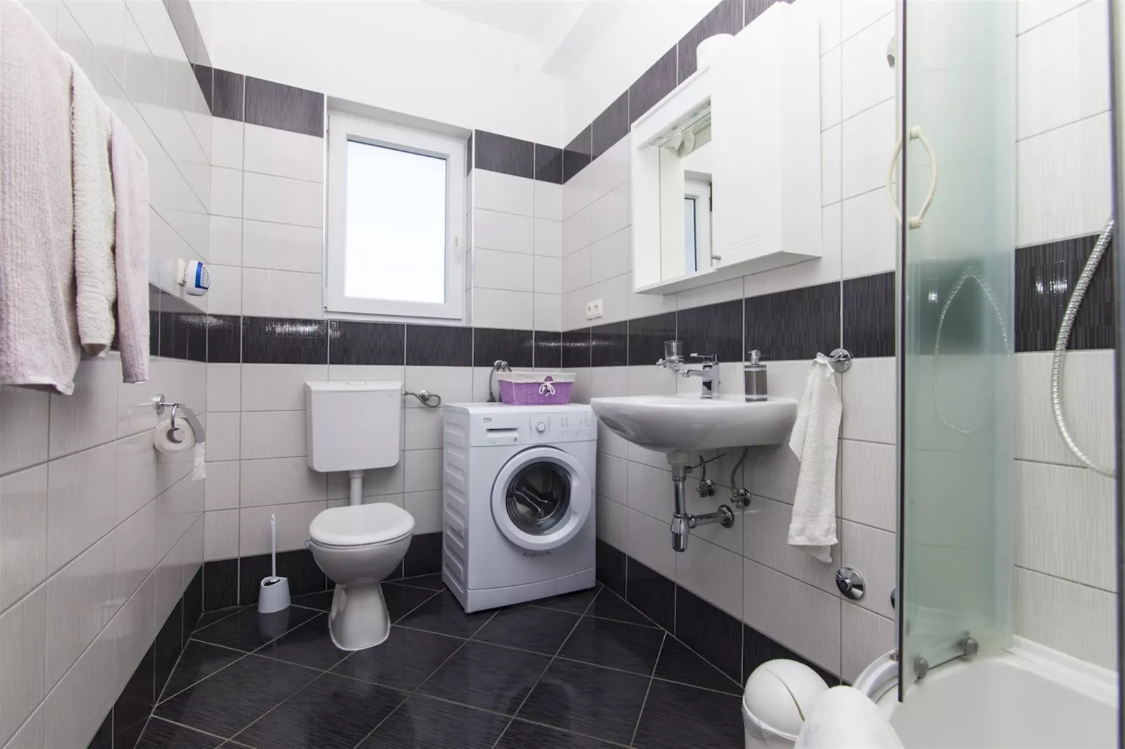 Sea view Villa Brodarica-Badezimmer