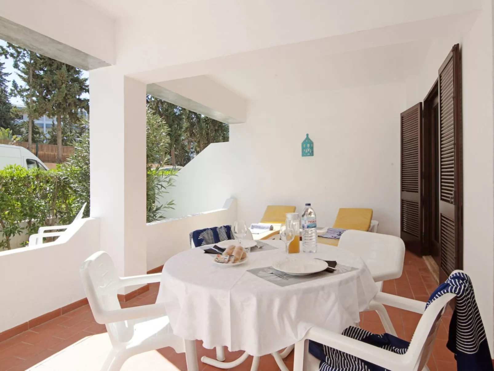 Joyce - Sunny Way-Dedans