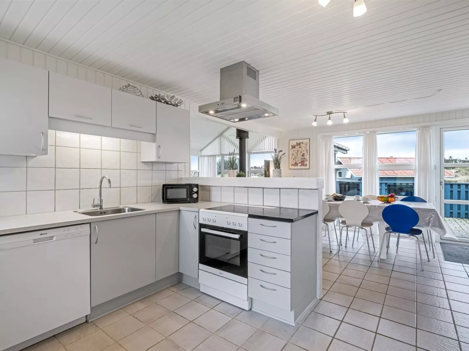 "Gottfreda" - 330m to the fjord-Inside