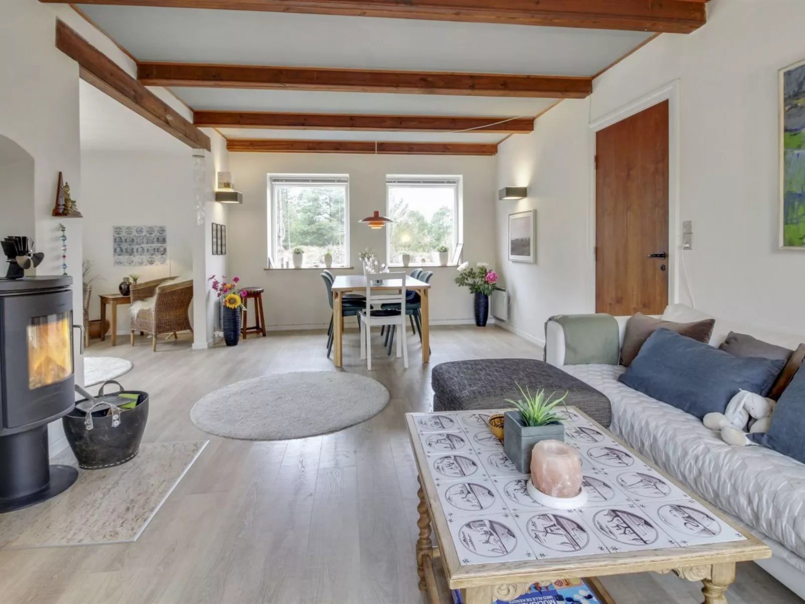 "Ridir" - 3.5km from the sea-Inside