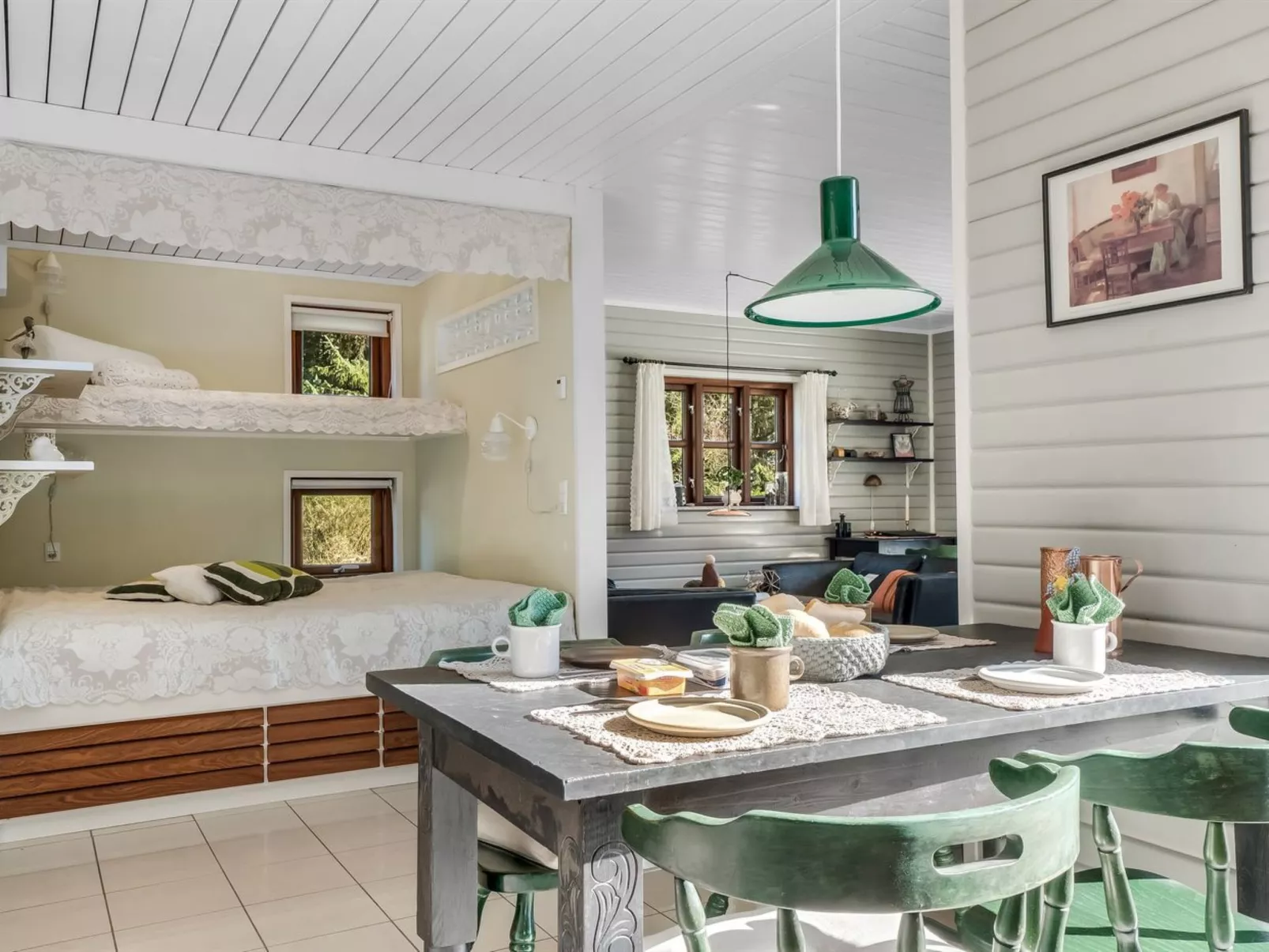 "Marla" - 1.1km from the sea-Inside