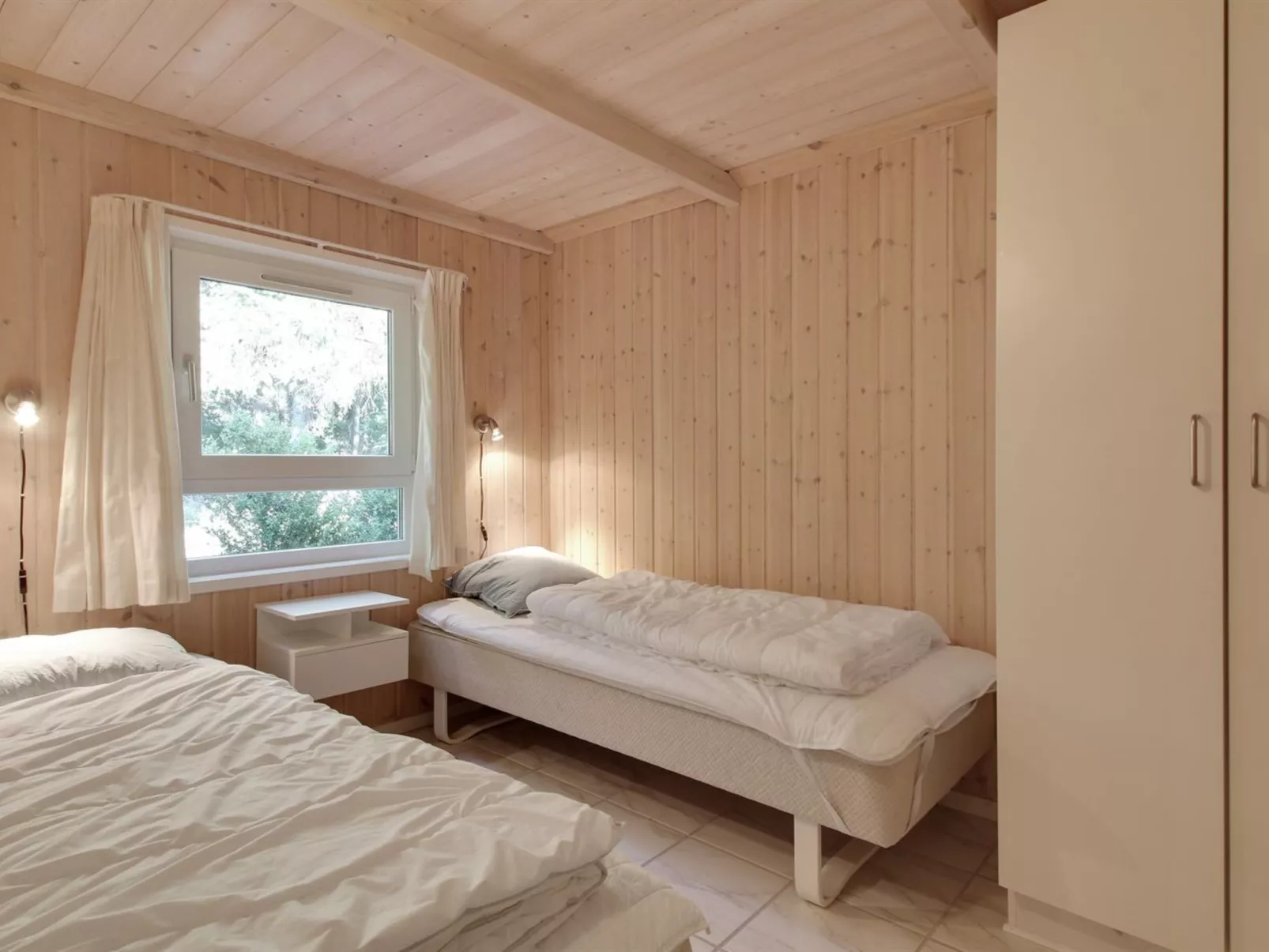 "Aniki" - 1.4km from the sea-Inside