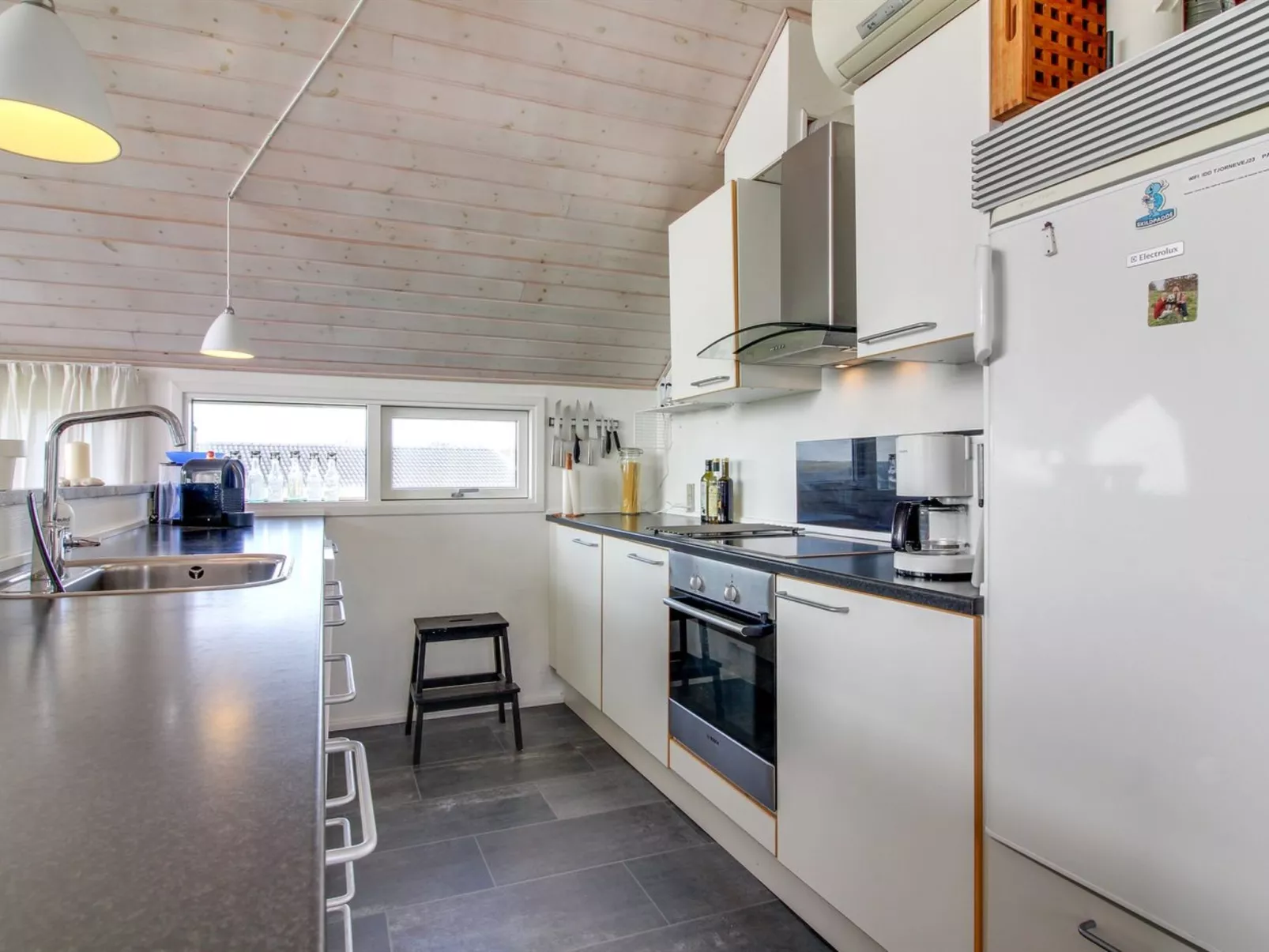 "Wifred" - 250m from the sea-Dedans