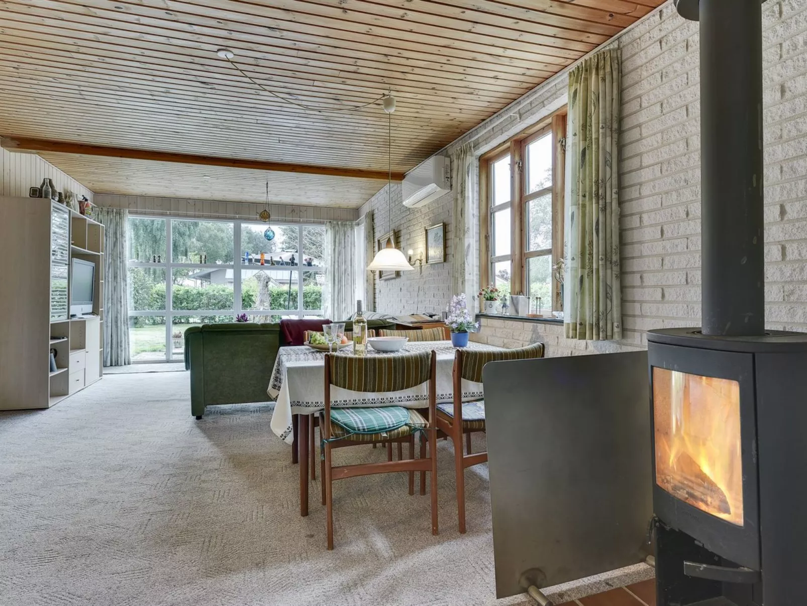 "Heralde" - 250m from the sea-Drinnen