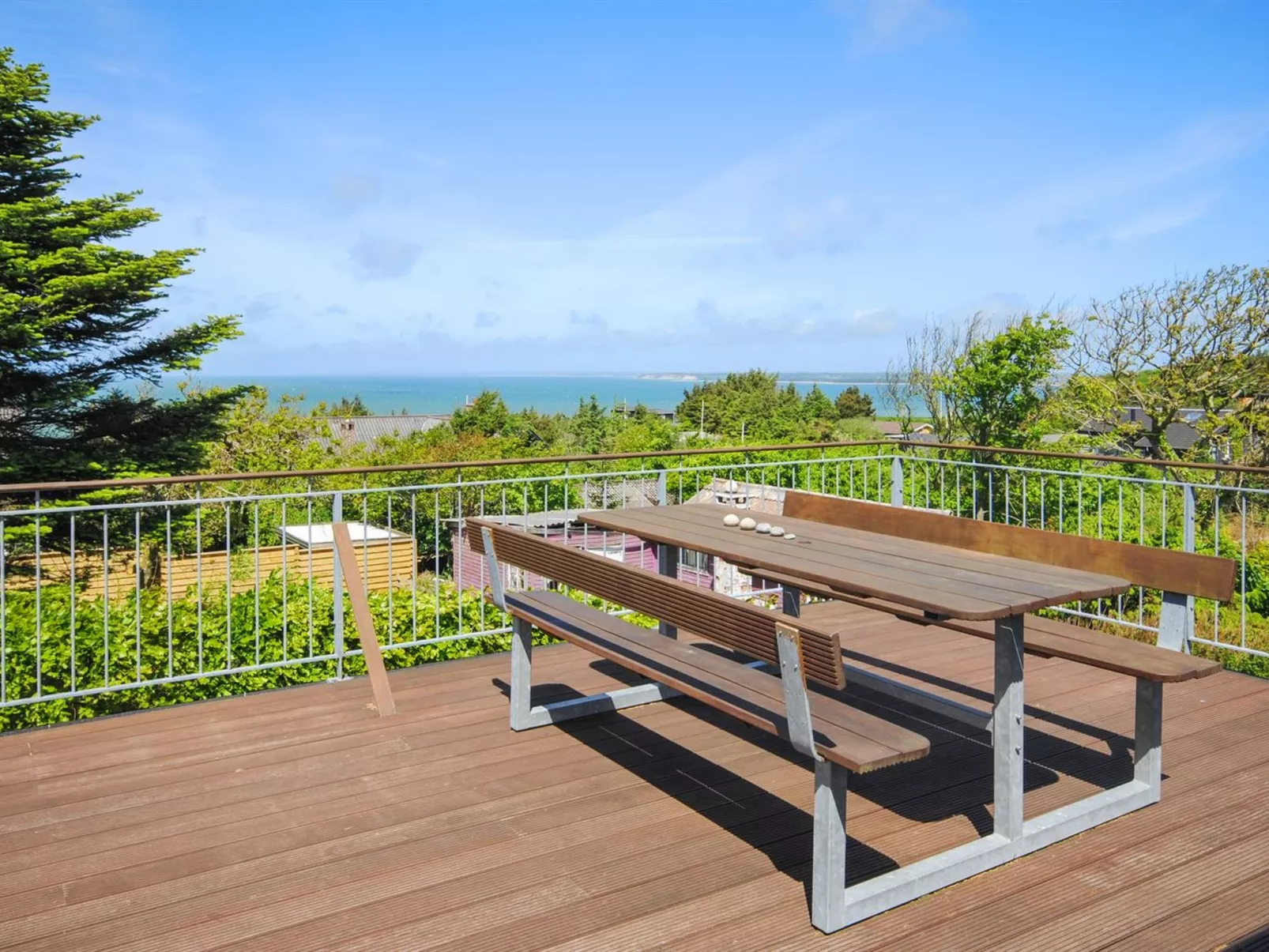 "Ginny" - 300m to the fjord-Outside