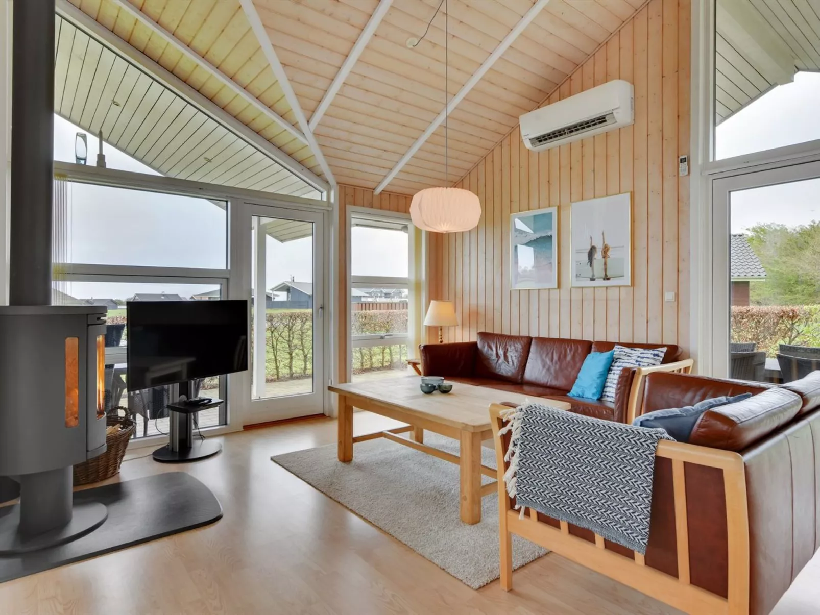 "Deline" - 250m from the sea-Inside