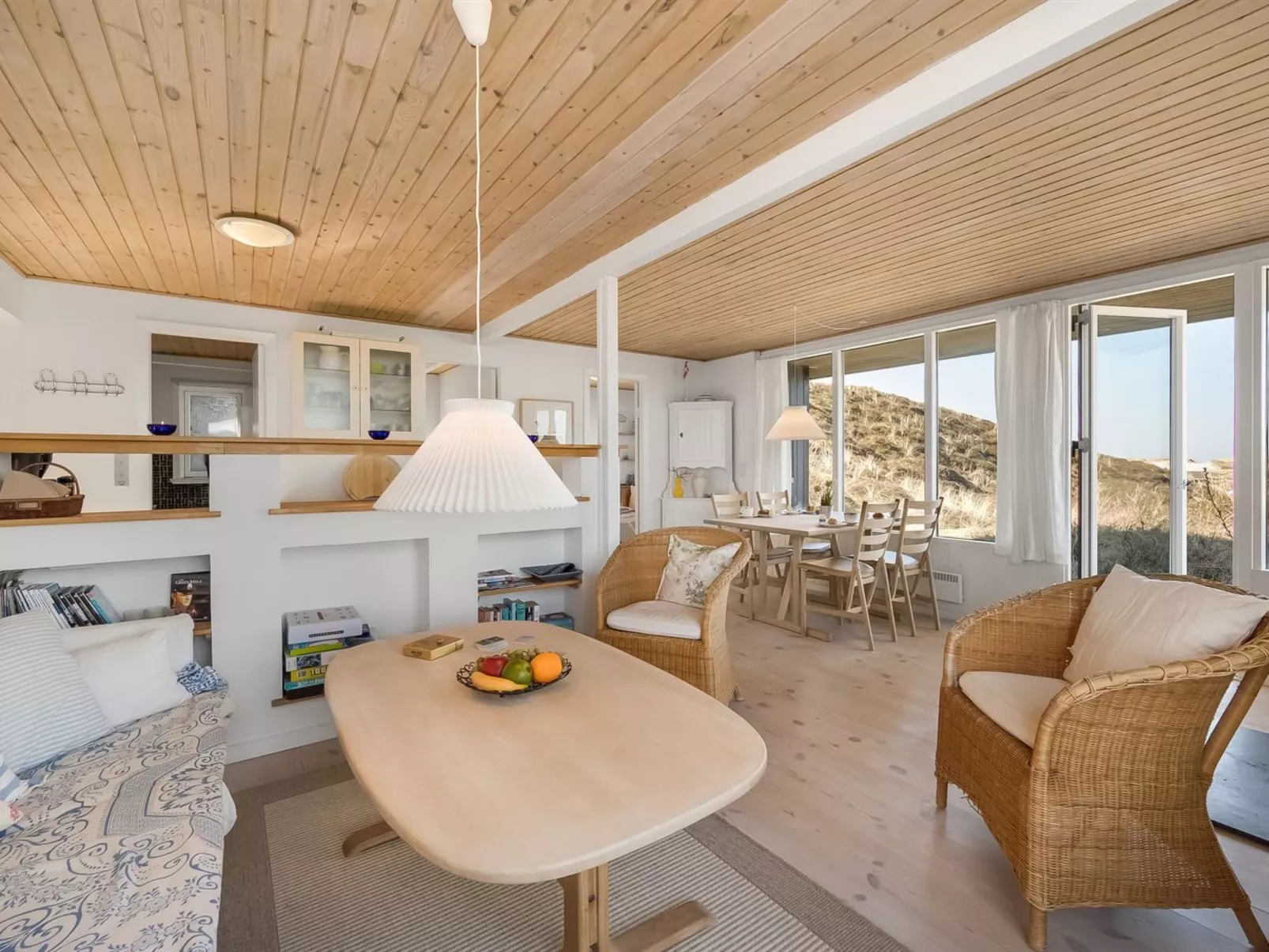 "Vina" - 200m to the fjord-Inside