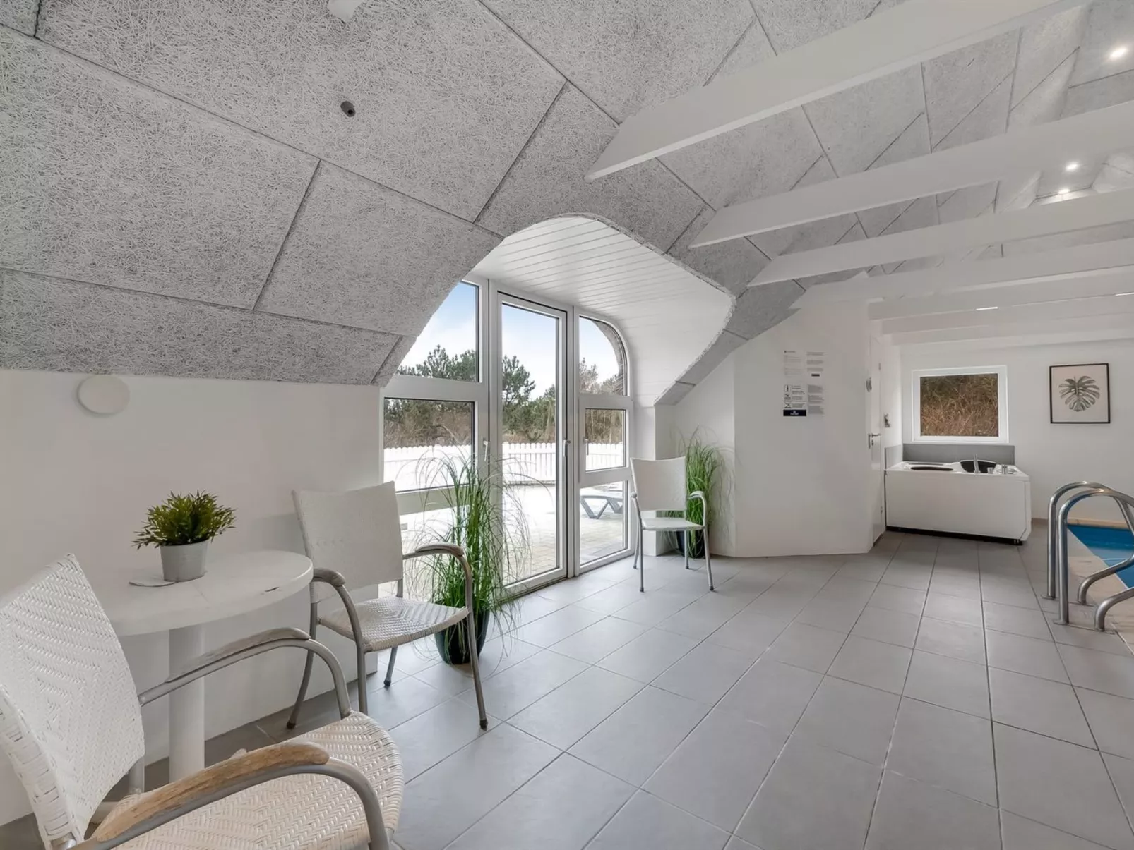 "Severine" -  from the sea-Dehors