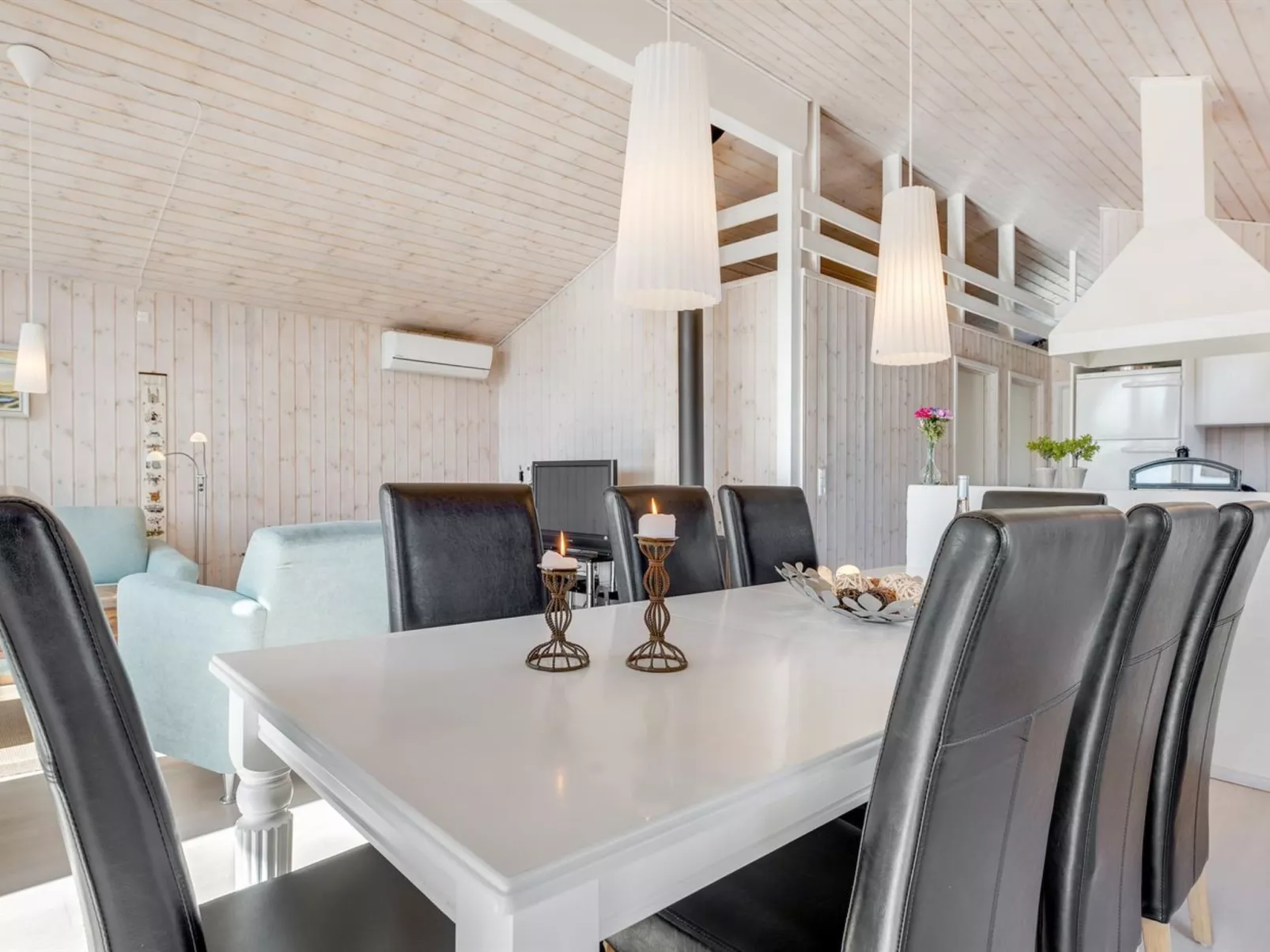 "Enja" - 150m from the sea-Drinnen