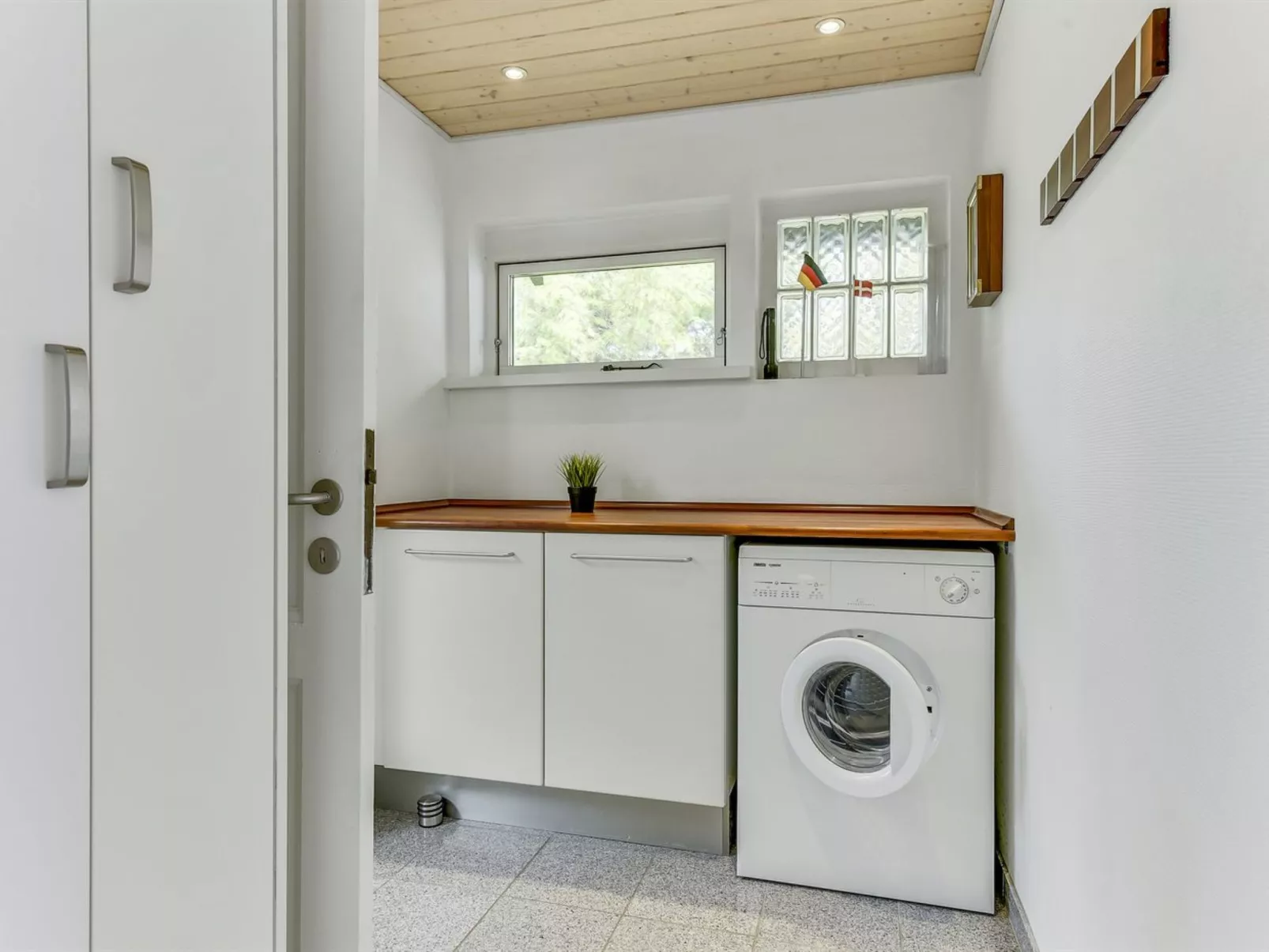 "Bedri" - 800m from the sea-Inside