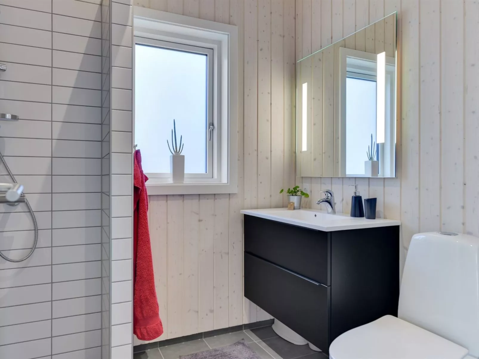 "Sighfrith" - 150m from the sea-Dedans