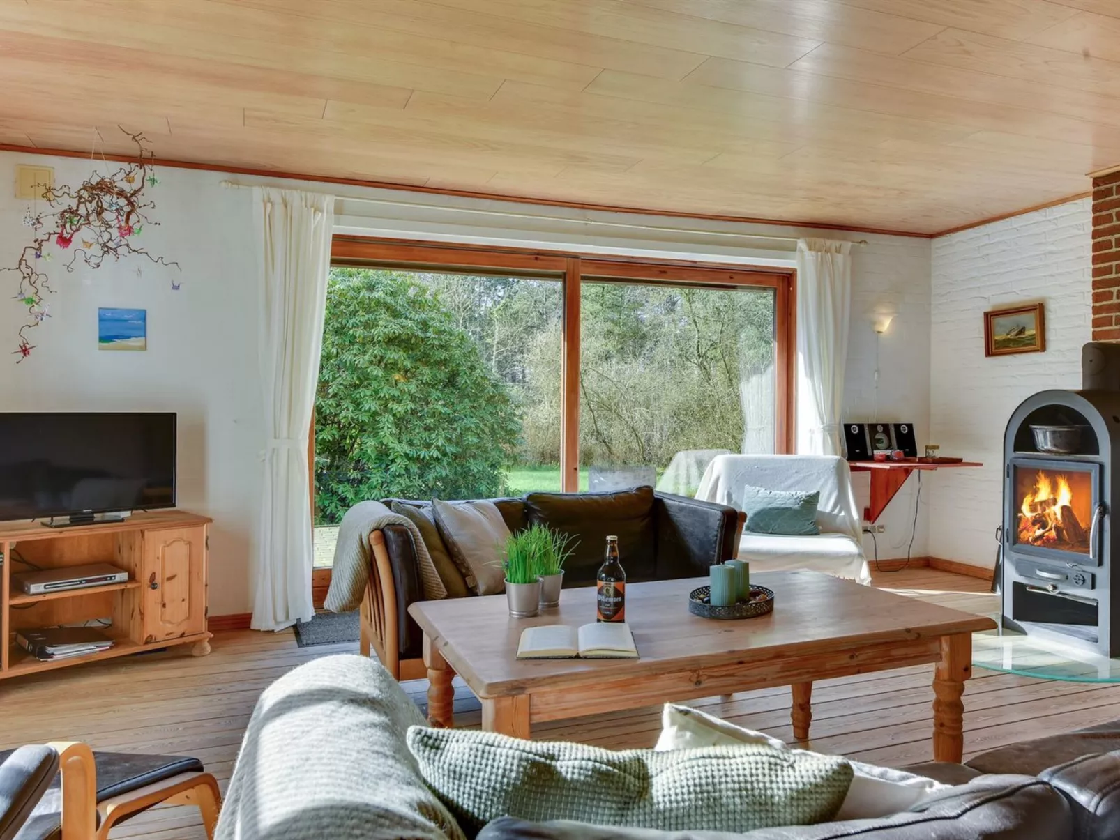 "Iiro" - 2.5km from the sea-Drinnen