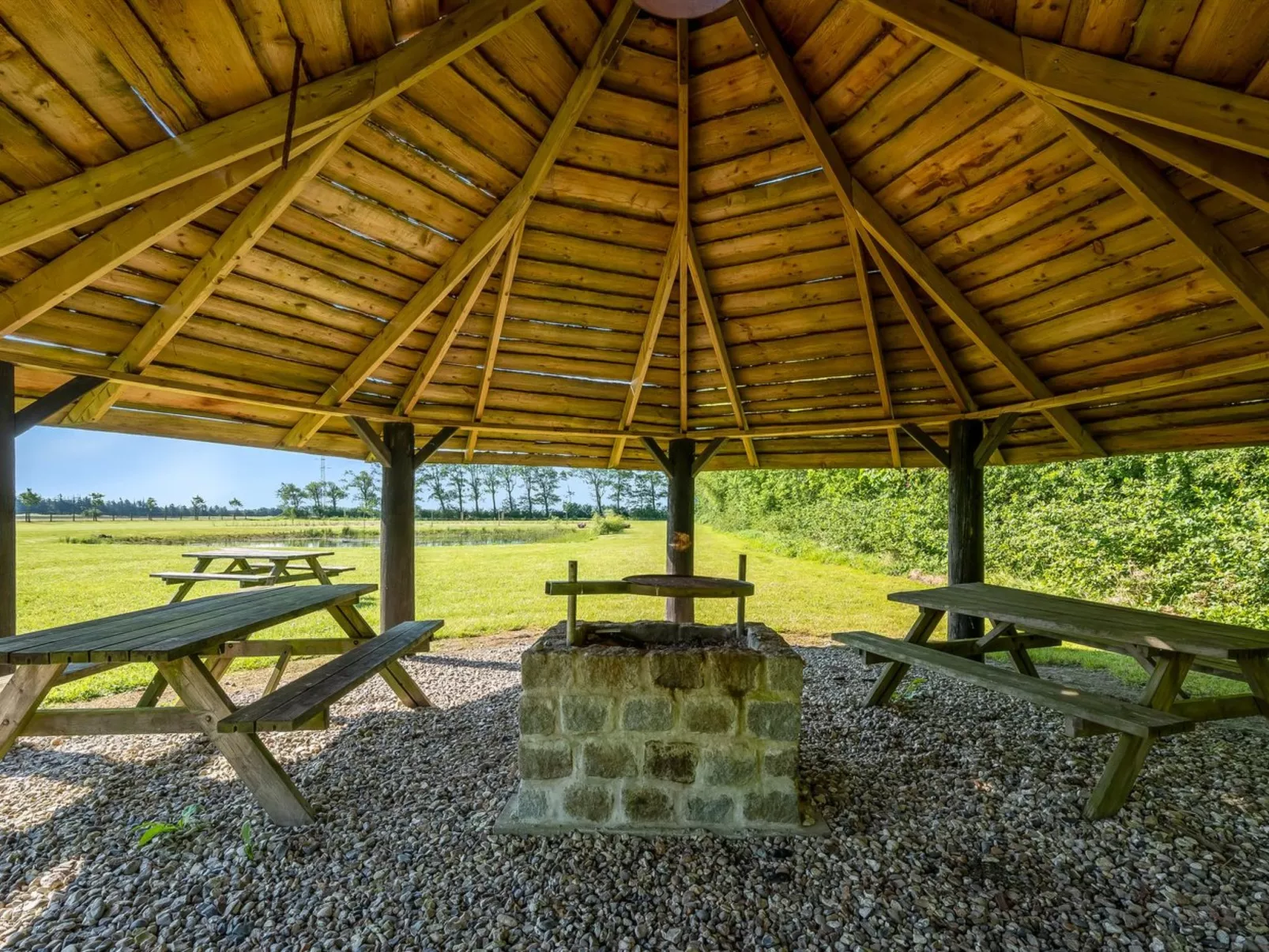 "Eini" - 4.5km from the sea-Outside