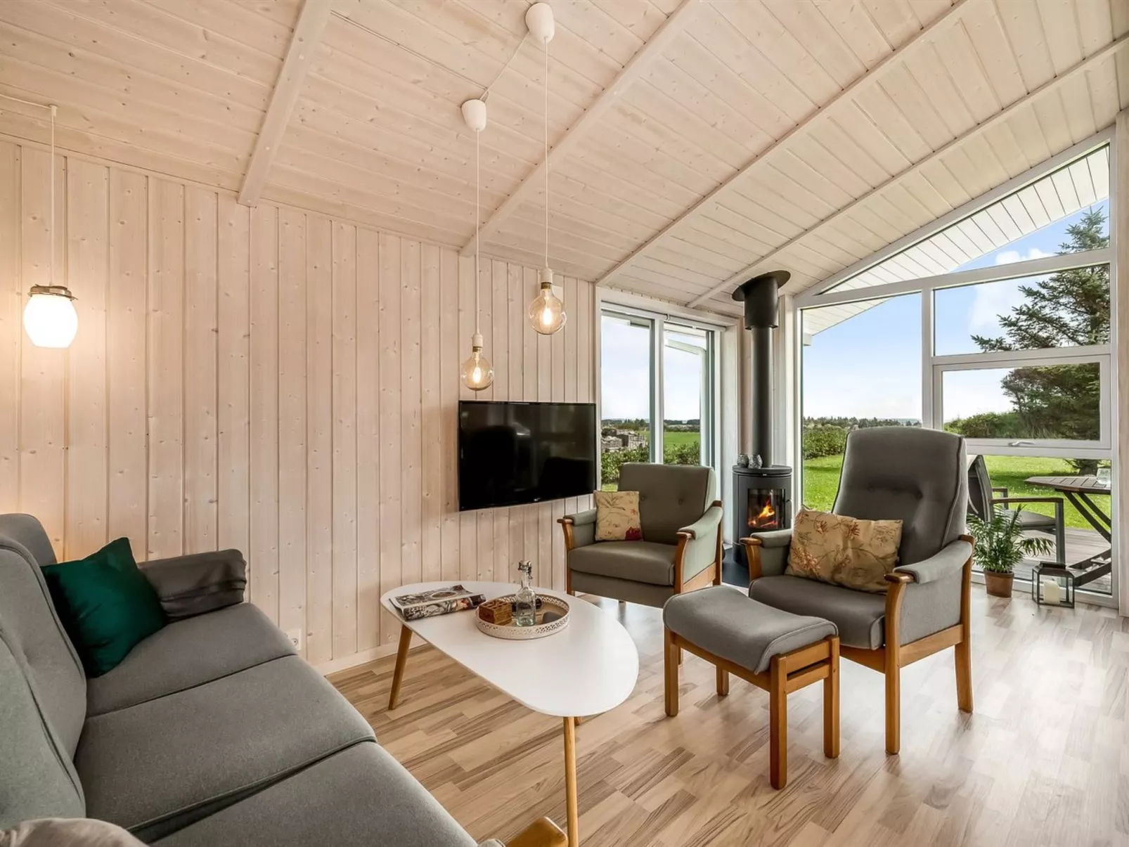 "Tanna" - 330m to the fjord-Inside