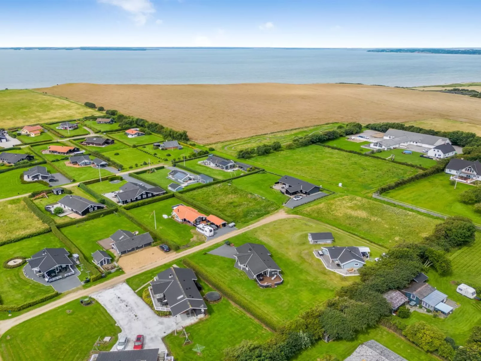 "Lucio" - 350m to the fjord-Outside