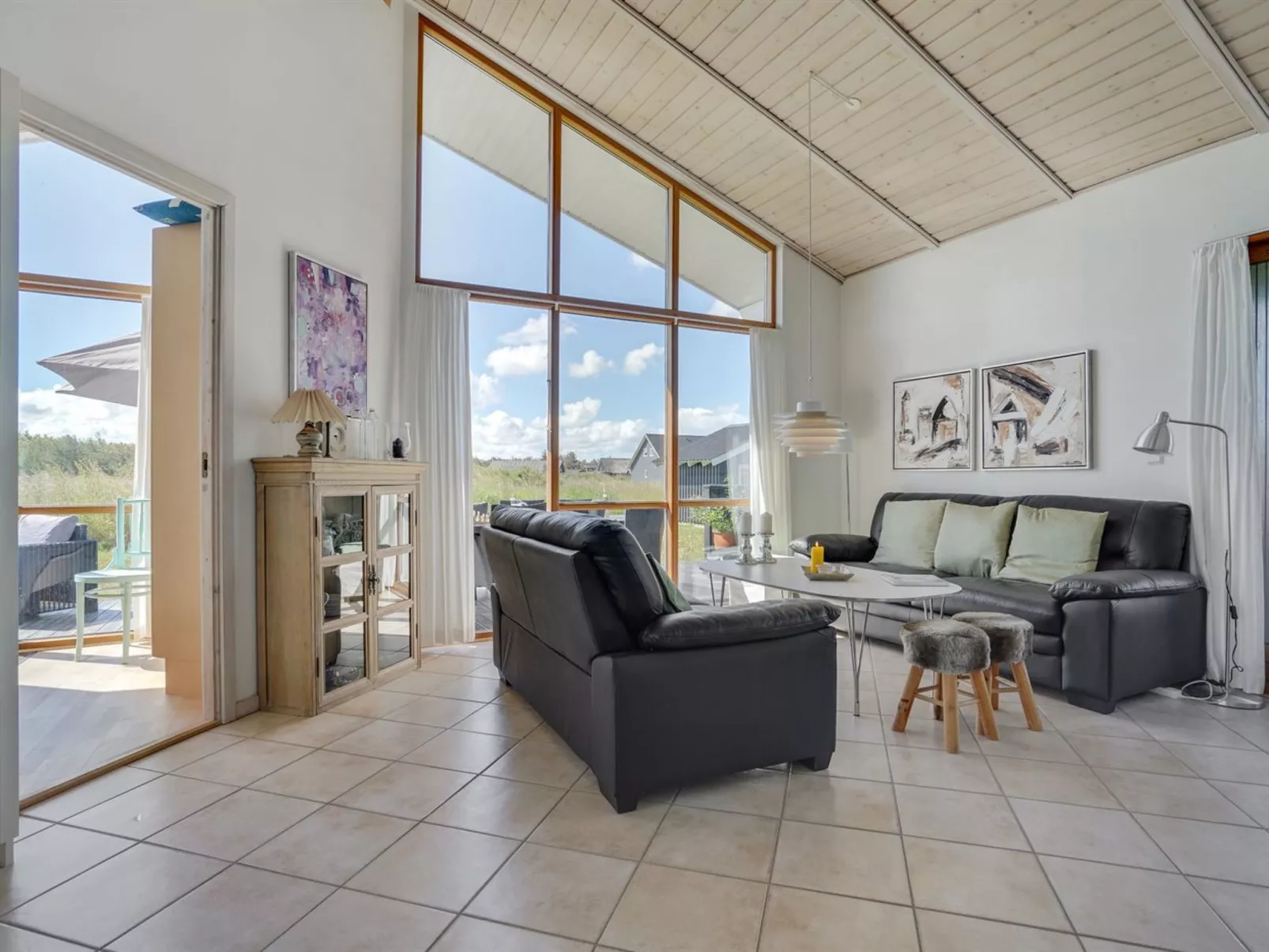 "Gudmunda" - 200m to the fjord-Dedans