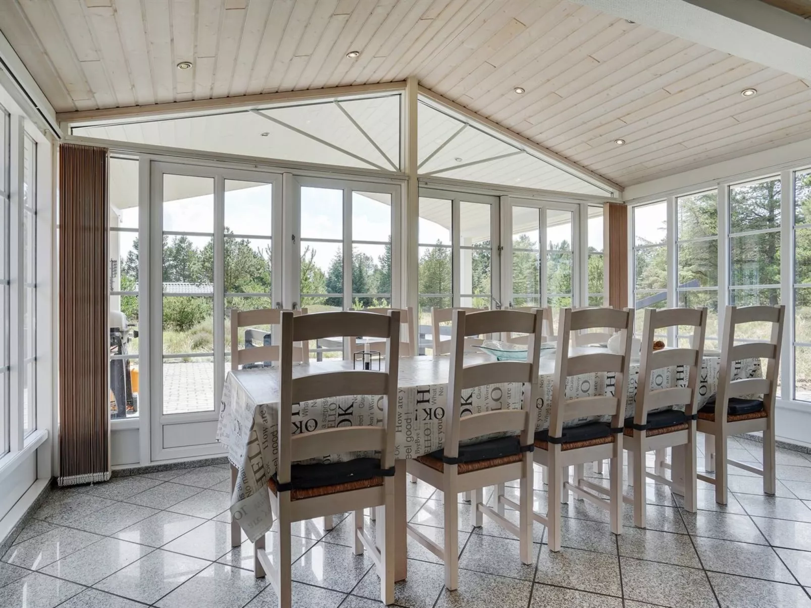 "Nana" - 4km from the sea-Drinnen