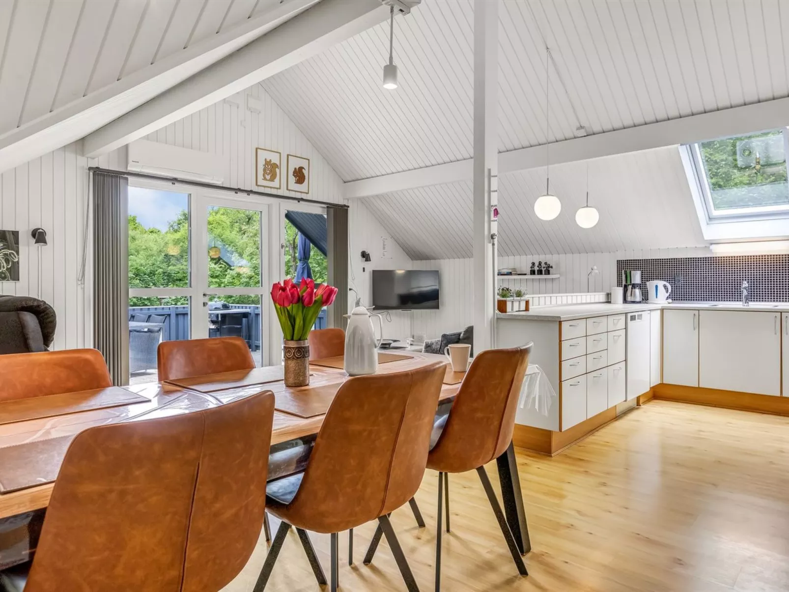 "Asulf" - 31km from the sea-Drinnen