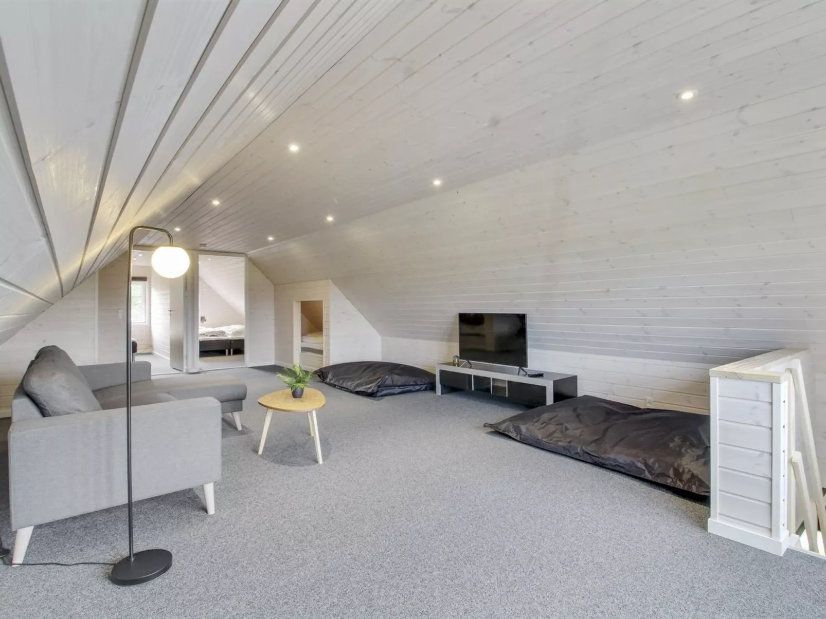 "Madalena" - 2.8km from the sea-Inside