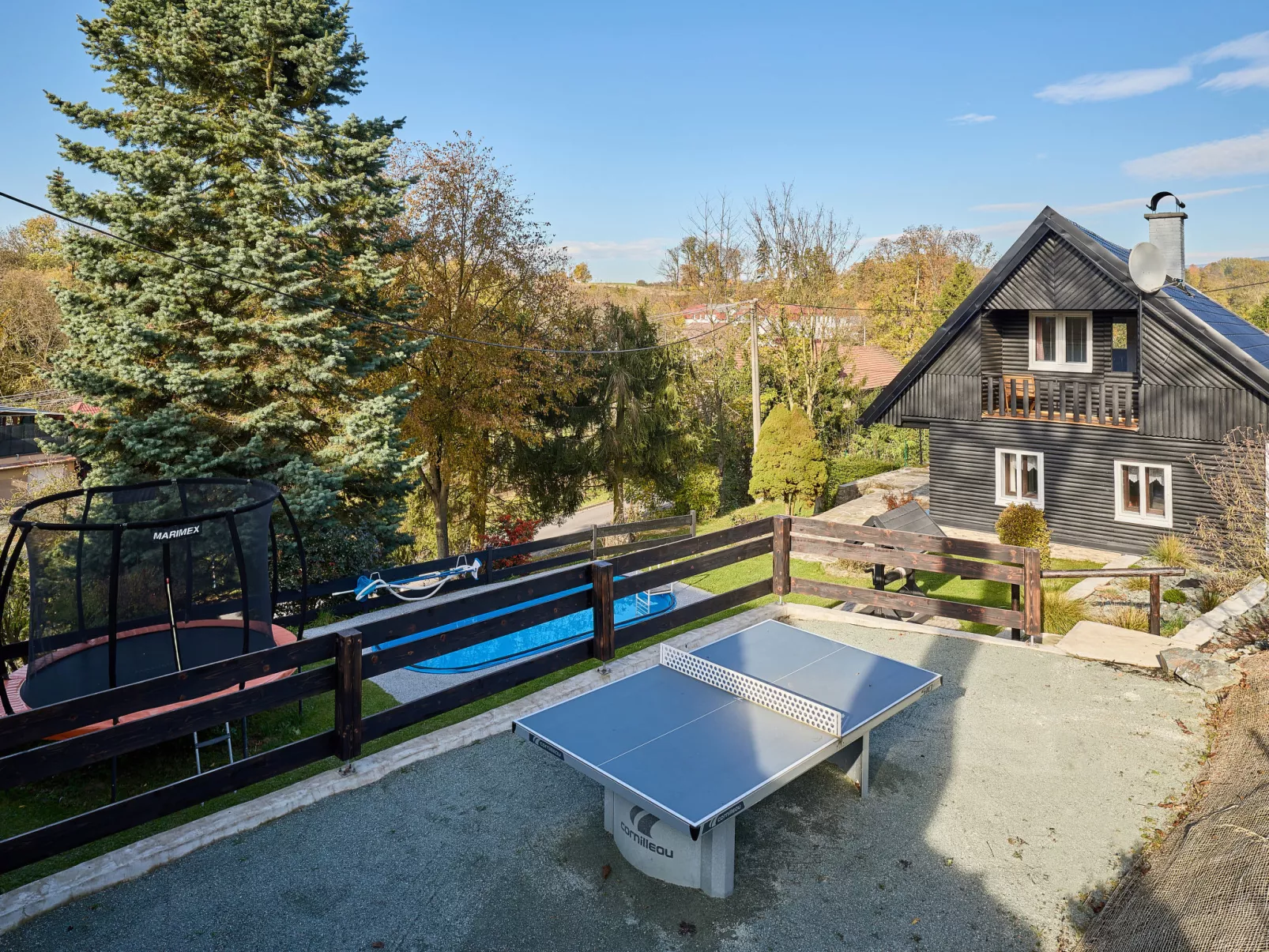 Leisure Lounge & Pool-Outside