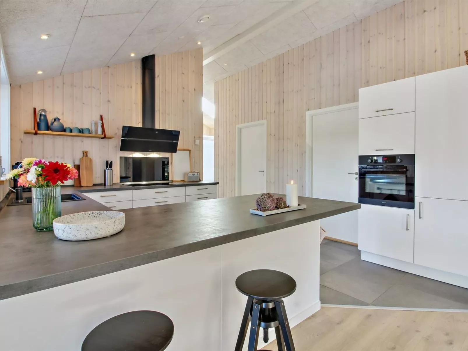 "Anuk" - 2.3km from the sea-Drinnen