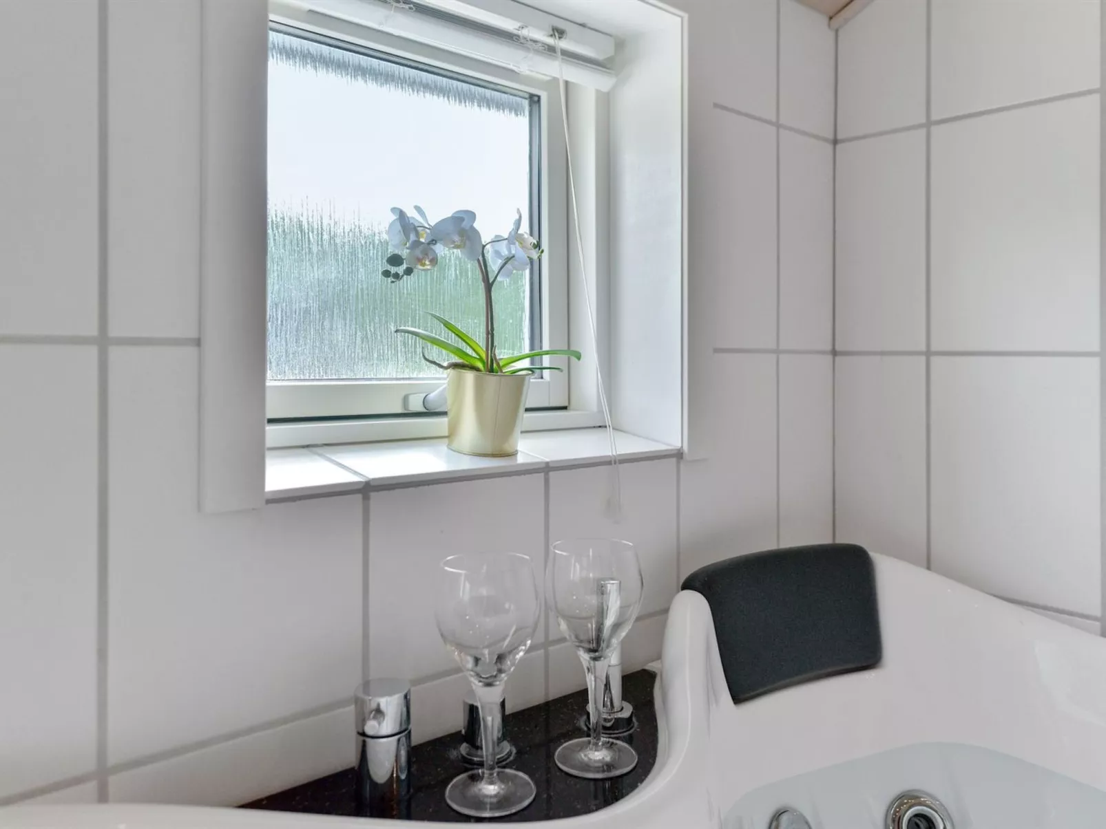 "Estrid" - 30km from the sea-Drinnen