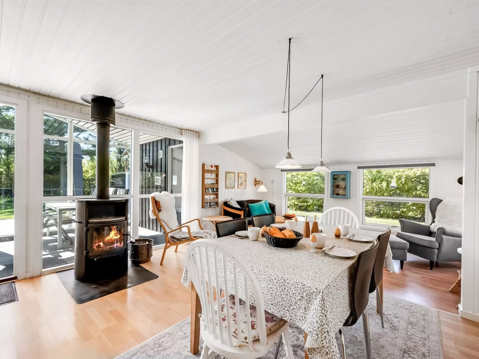 "Raisa" - 200m to the fjord-Inside