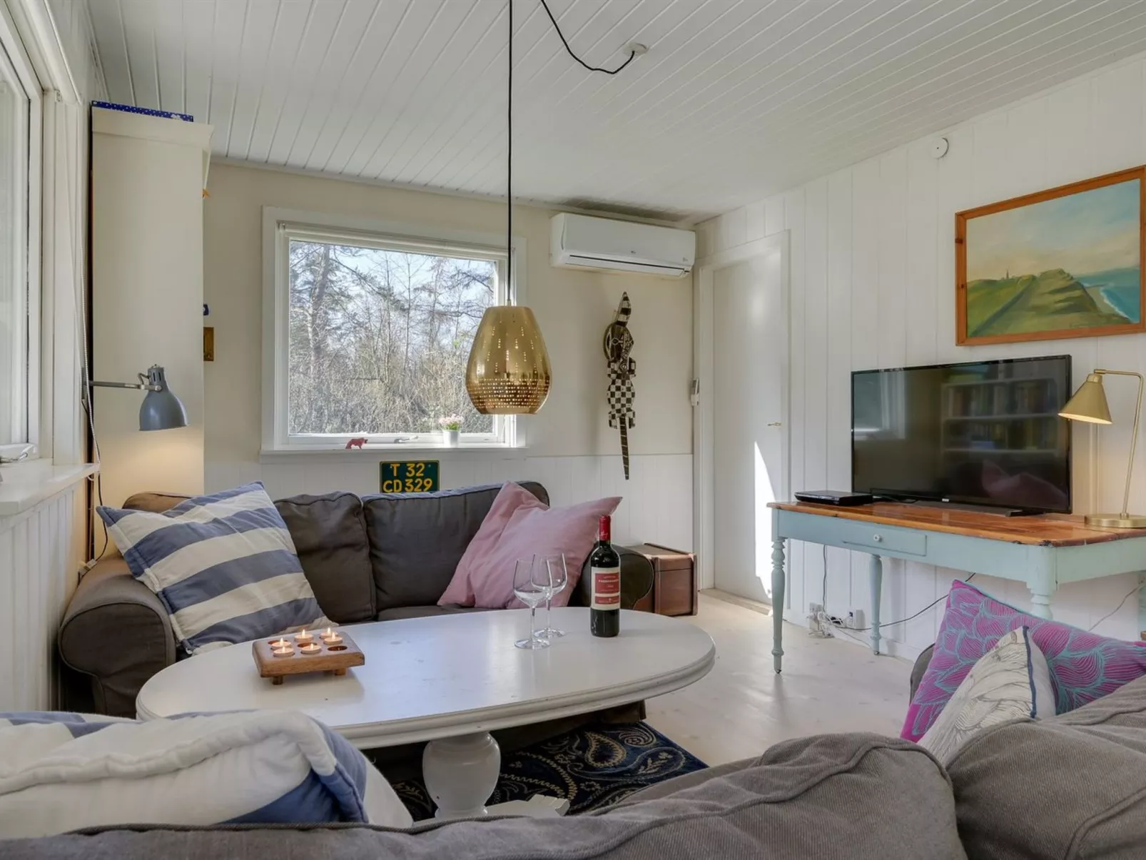 "Eragon" - 1.2km from the sea-Inside